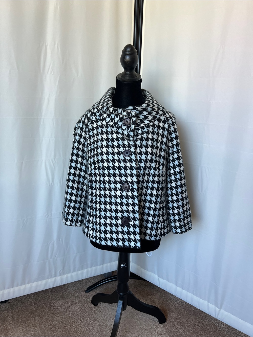 Harve Benard Black White & Light Blue  Houndstooth Cape Coat